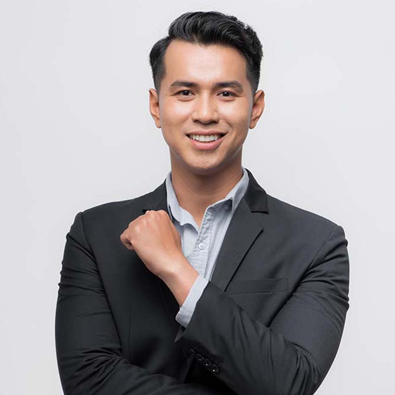 happy-asian-boss-manager-business-man-wears-black-suit-relax-pose (1)